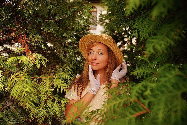 联播一瞬丨幕后揭秘！和康辉一起走进亚冬会开幕式播报间.